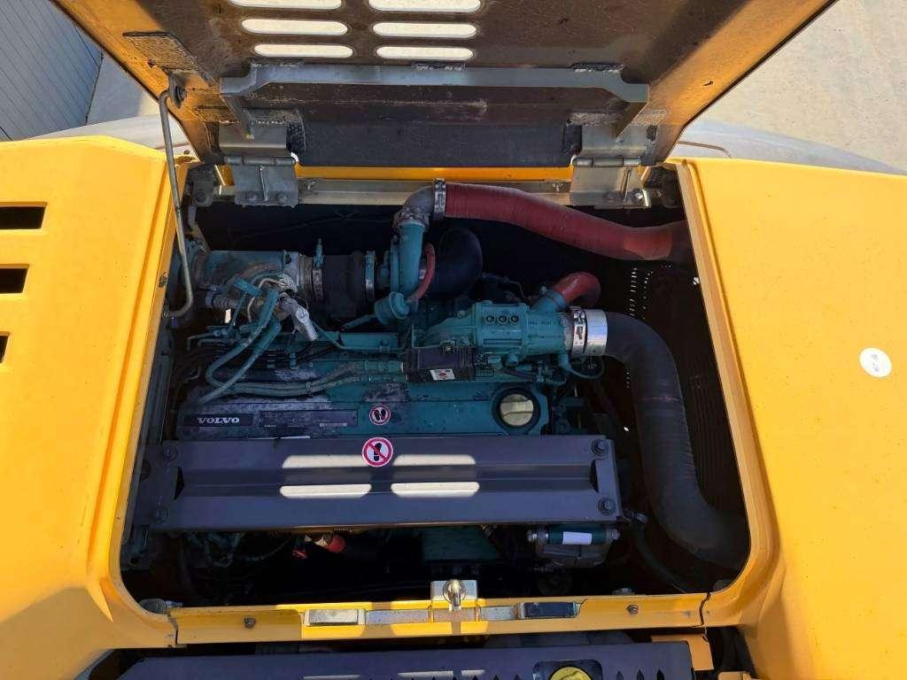 Volvo 180D Foto 15