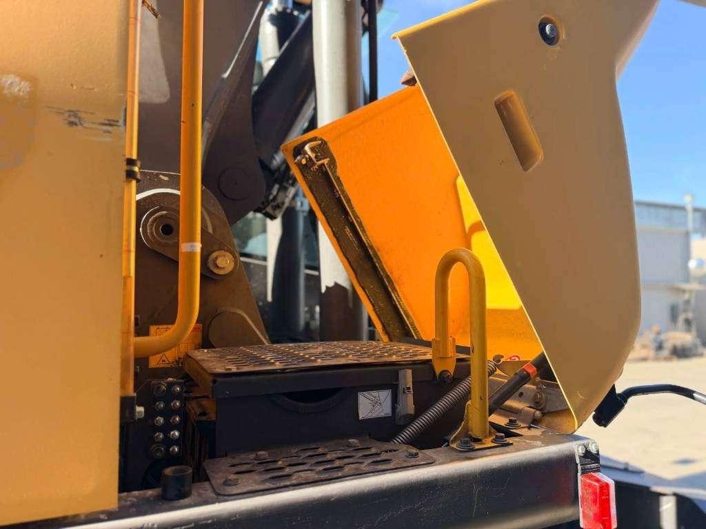 Volvo 180D Foto 19