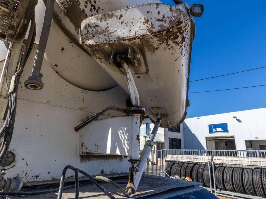 Renders BETON MIXER 12M3 + MOTOR (MALAXEUR/MISCHER) Foto 20
