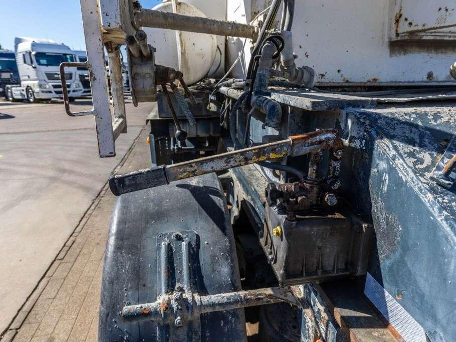 Renders BETON MIXER 12M3 + MOTOR (MALAXEUR/MISCHER) Foto 21