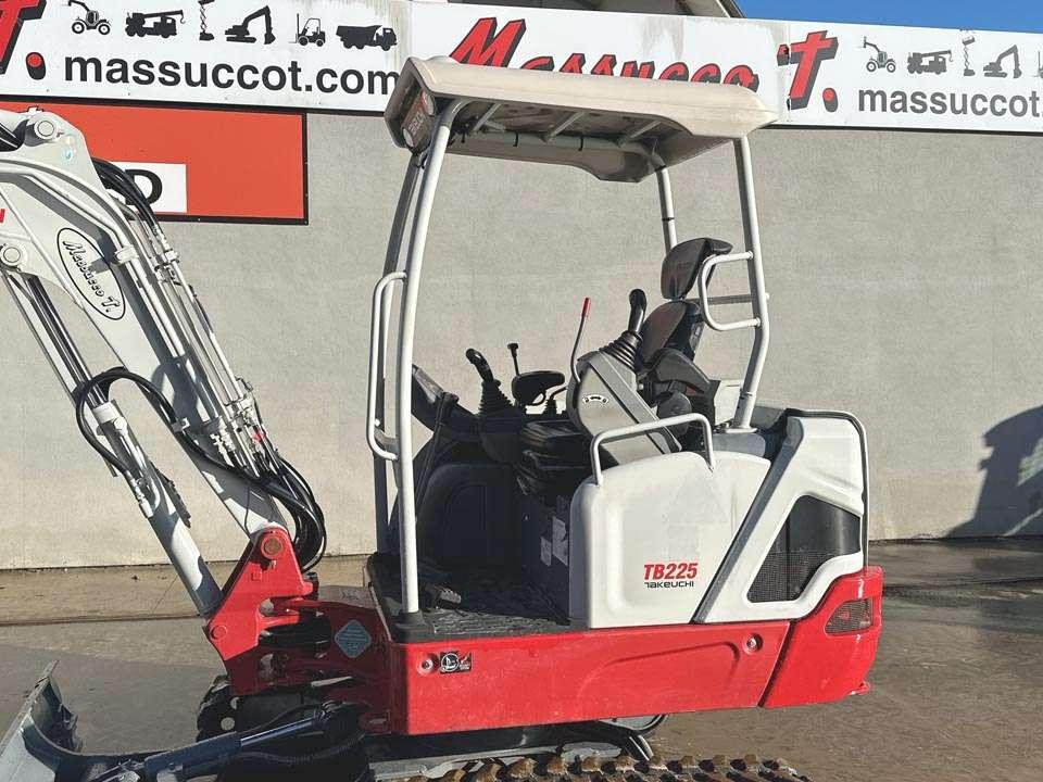 Takeuchi TB225 Foto 11