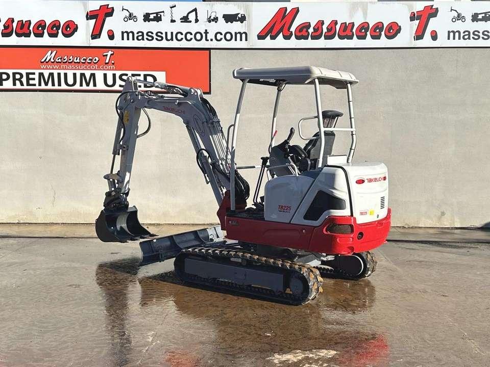 Takeuchi TB225 Foto 3
