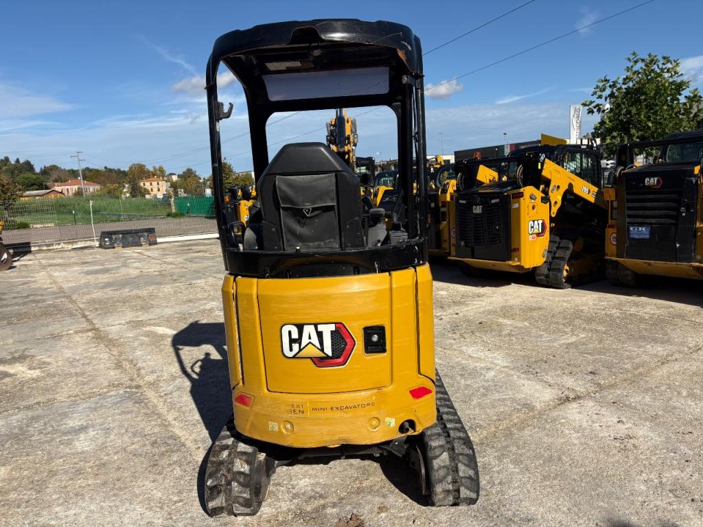 Caterpillar 301,5 Foto 3