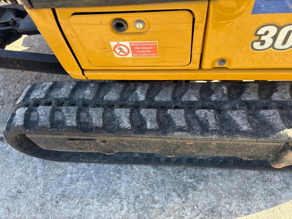Caterpillar 301,5 Foto 4