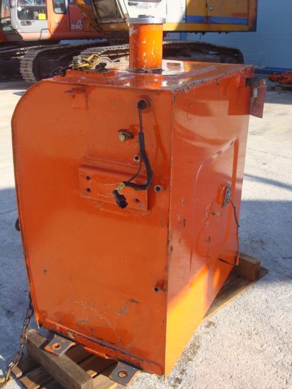 Depósito para gasóleo para ZAXIS 210-3  E 240-3 Foto 5