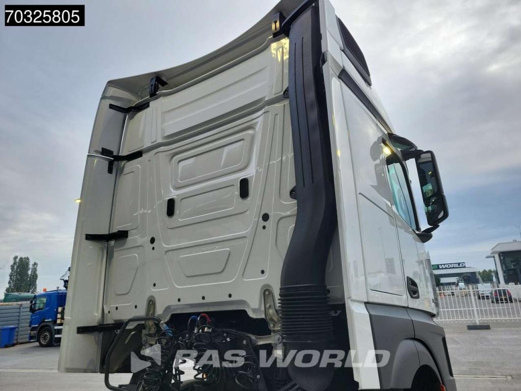 Mercedes-Benz Actros 1845 4X2 BigSpace 2xTanks Navi Foto 11