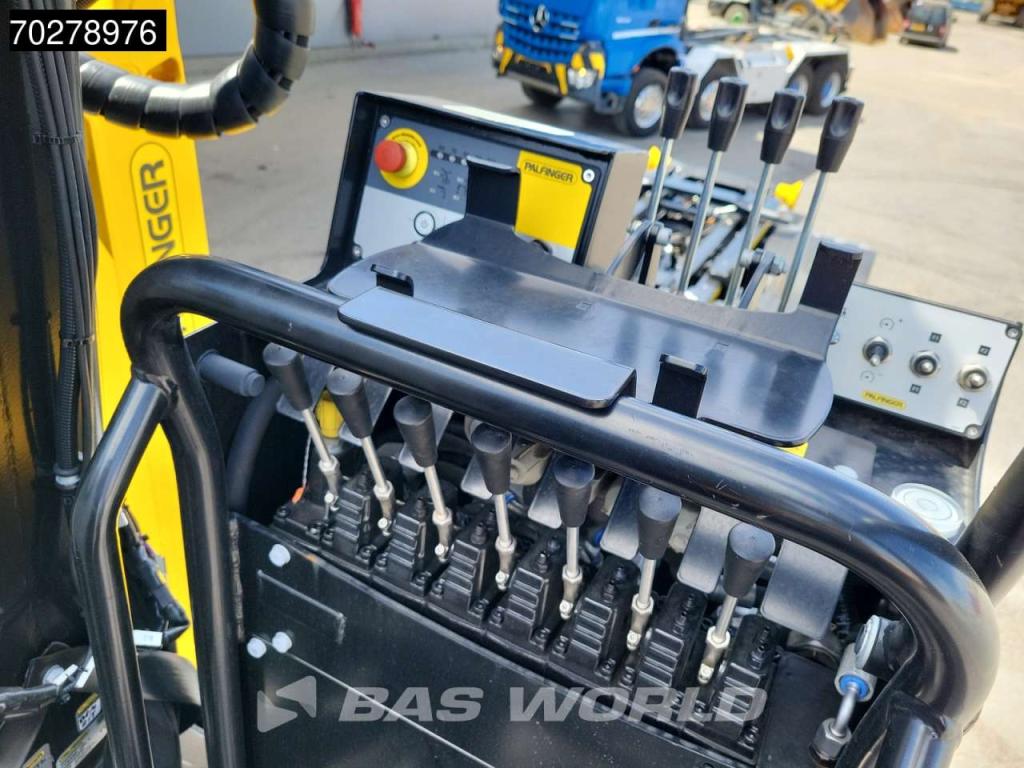 Volvo FM 460 8X4 NEW! Palfinger Q200Z95TR Crane Kran + HT 24 TEC Hooklift ACC LED Foto 22