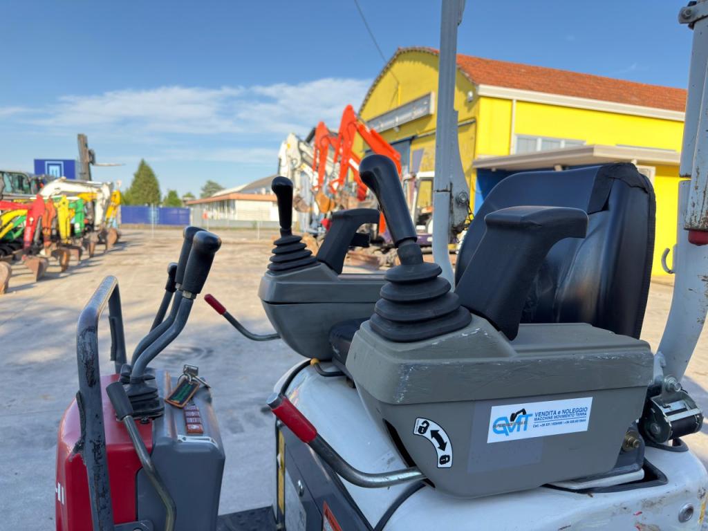 Takeuchi TB210R Foto 7