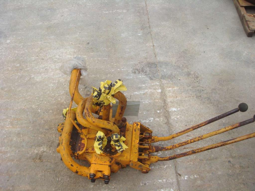 Distribuidor hidraulico para Fiat FL8 Foto 5