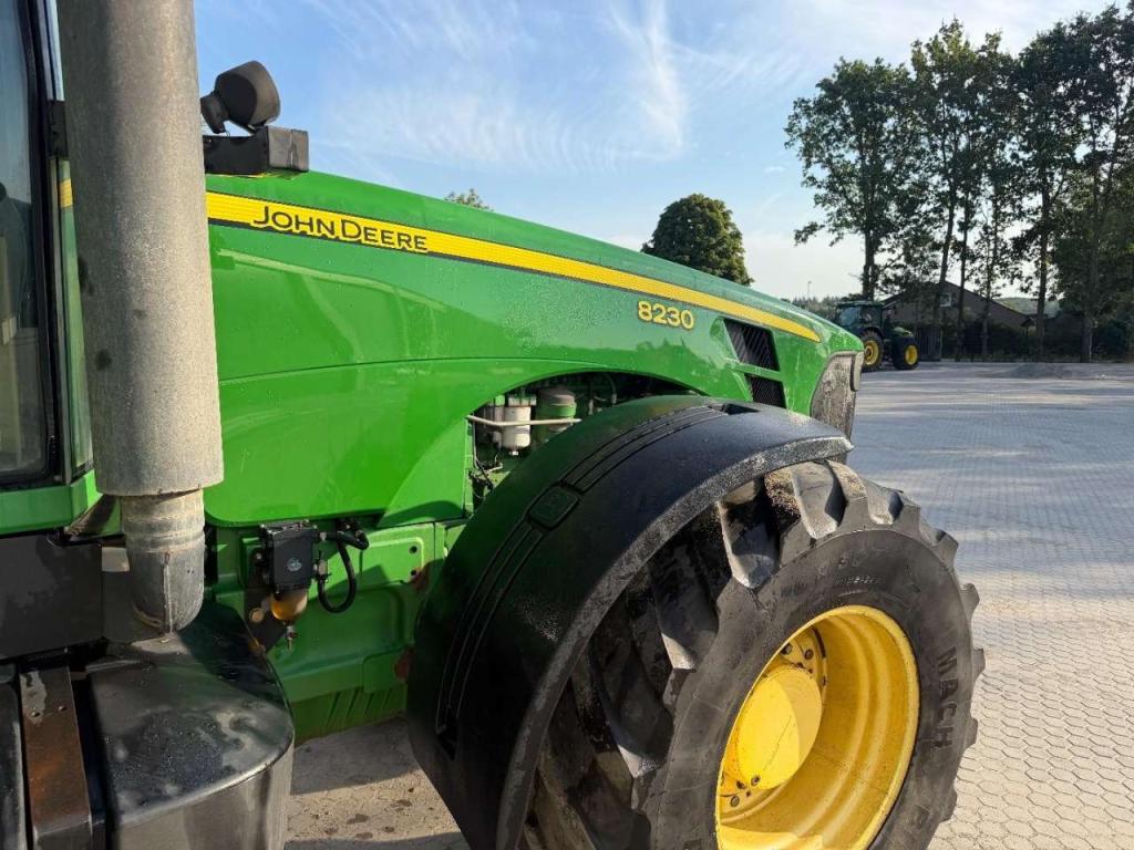 John Deere 8230 PowerShift - NO TLS Foto 12