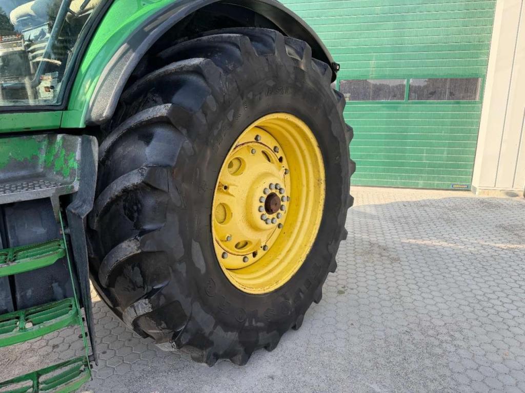 John Deere 8230 PowerShift - NO TLS Foto 8