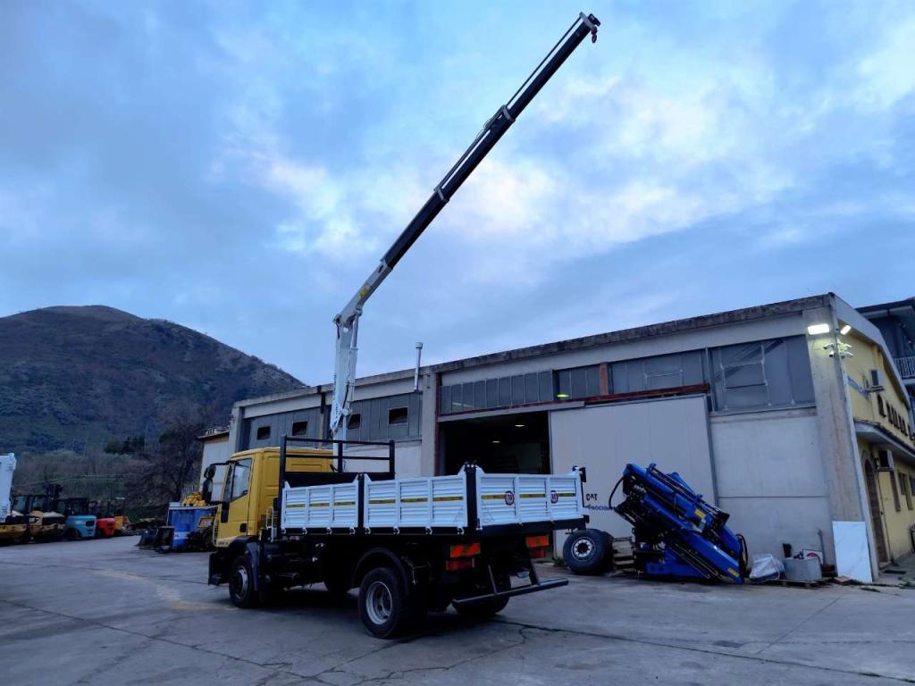 Iveco EUROCARGO 120E28P Foto 23