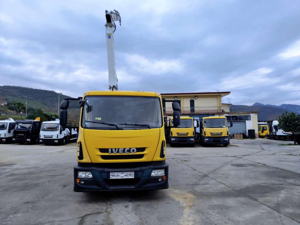Iveco EUROCARGO 120E28P Foto 28
