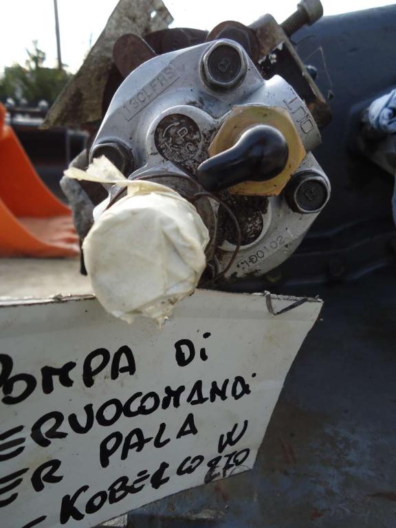 Bomba hidráulica de servoválvula para Fiat Kobelco W270 Foto 3