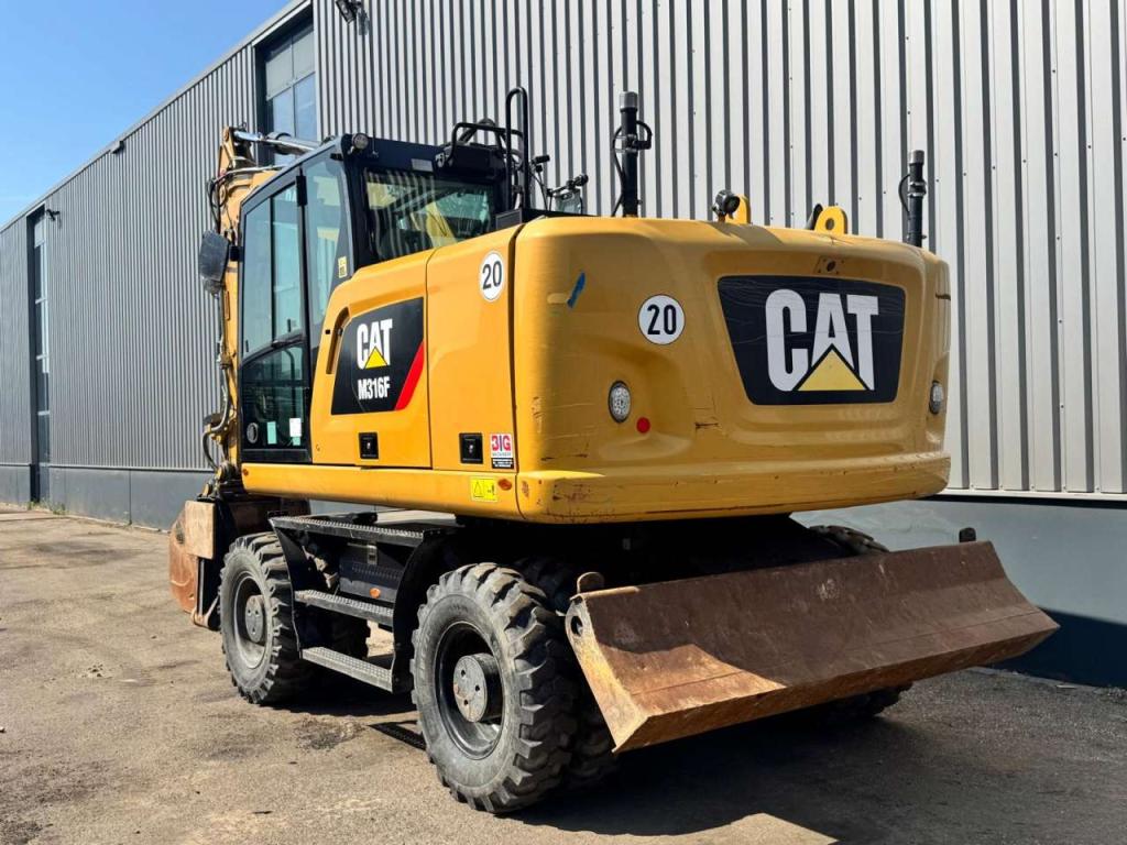 Caterpillar M316F Mobile excavator Foto 3