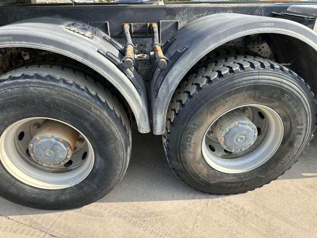 Mercedes-Benz Arocs 4151 Foto 16