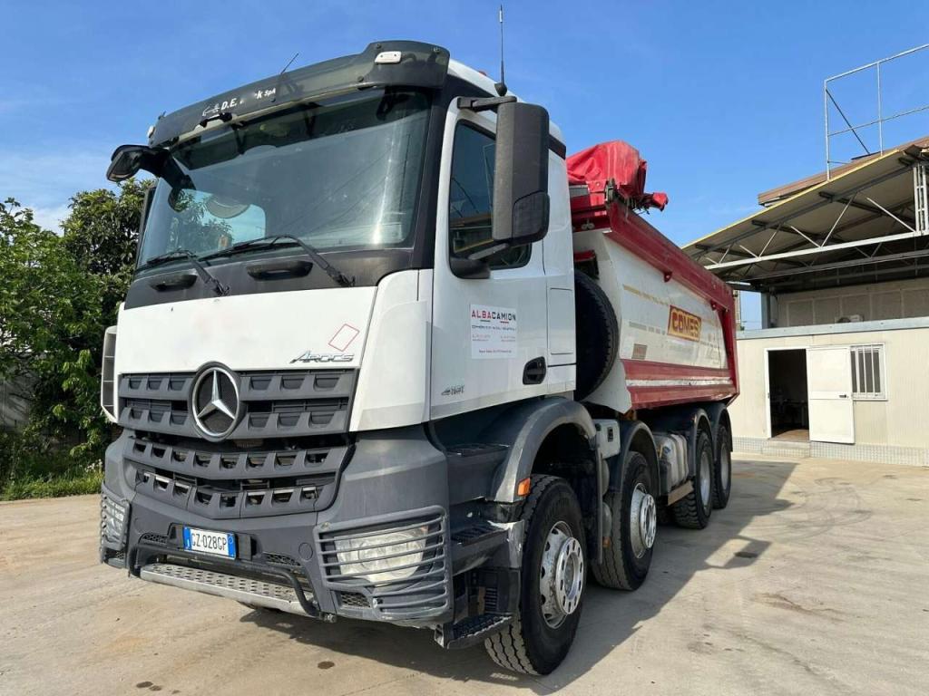 Mercedes-Benz Arocs 4151 Foto 2