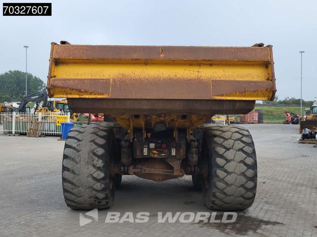 Komatsu HM300-3 Foto 11