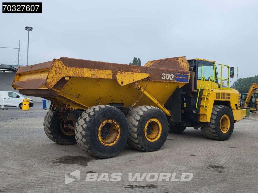 Komatsu HM300-3 Foto 12
