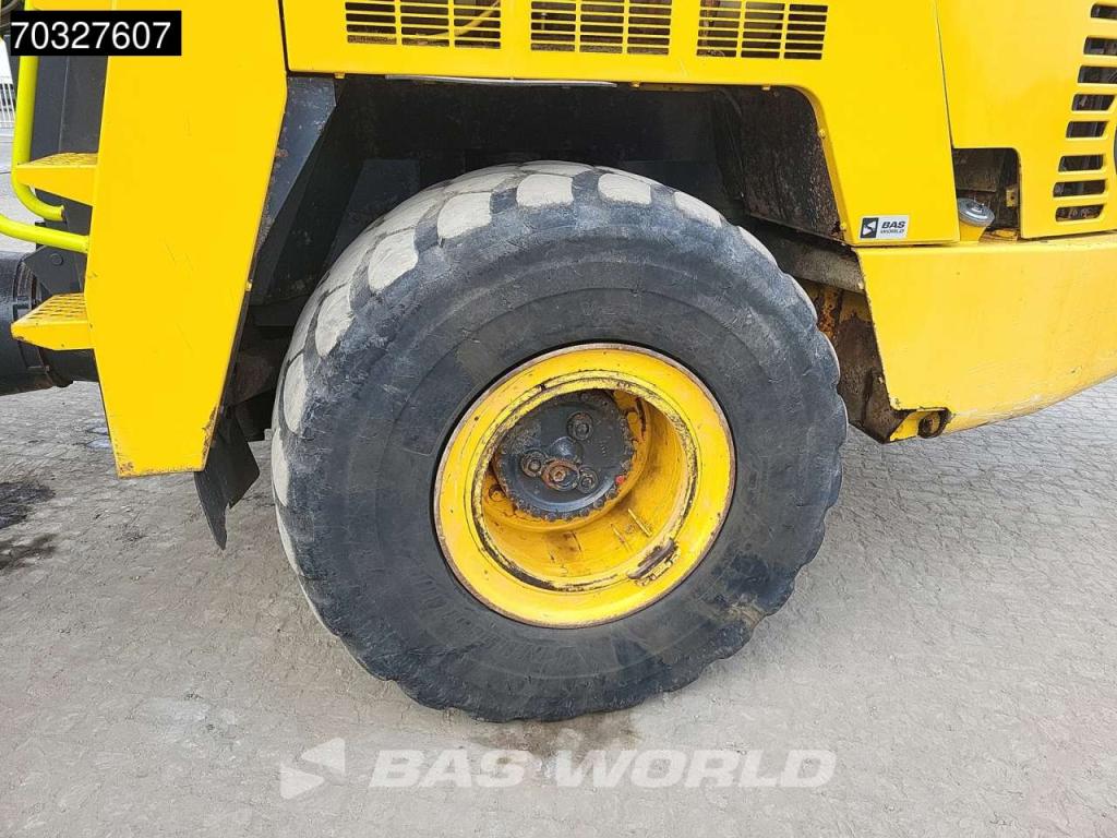 Komatsu HM300-3 Foto 19