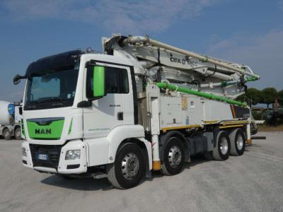 Man TGS 32.400 vendida por Effretti Srl
