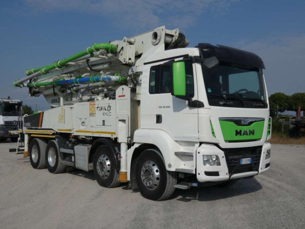 Man TGS 32.400 Foto 3