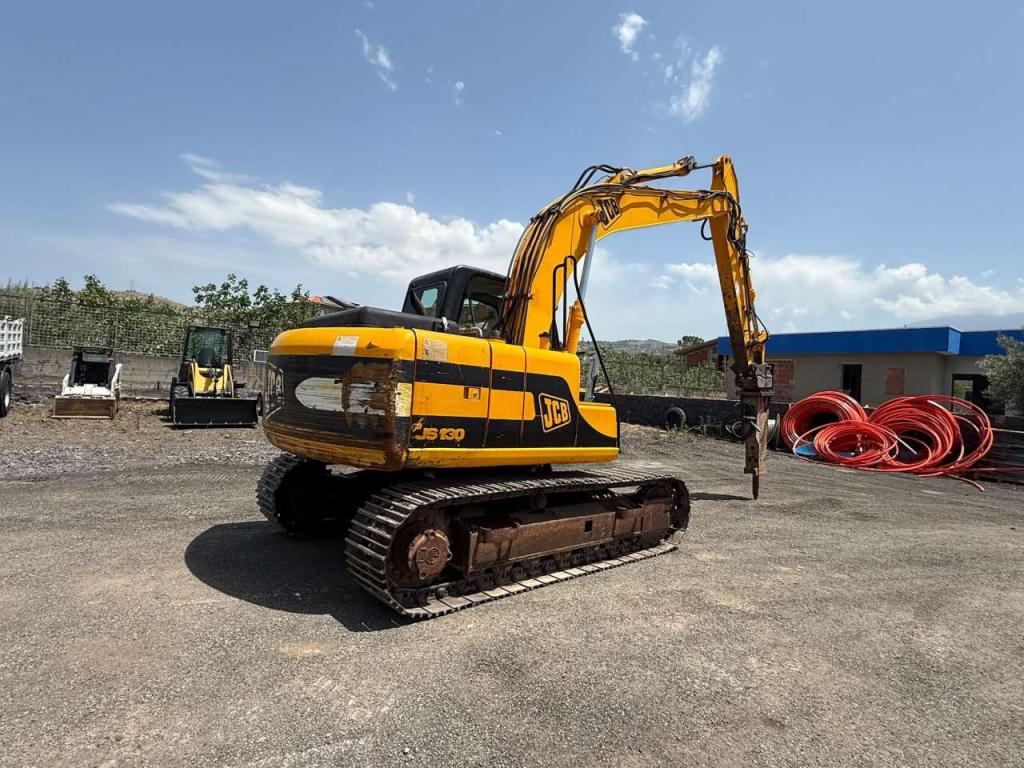 JCB JS130 Foto 4