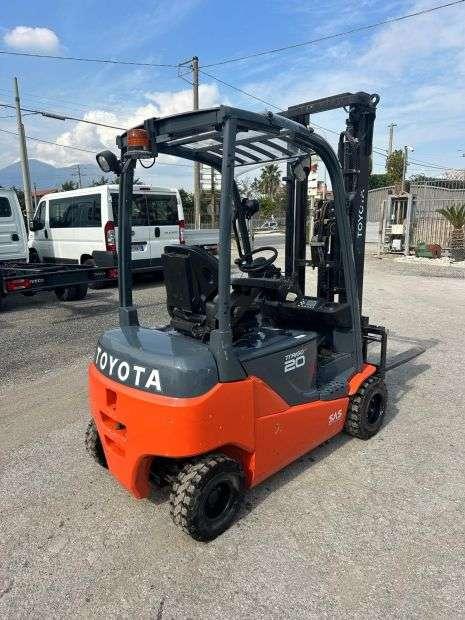 Toyota Traigo 48 Foto 3