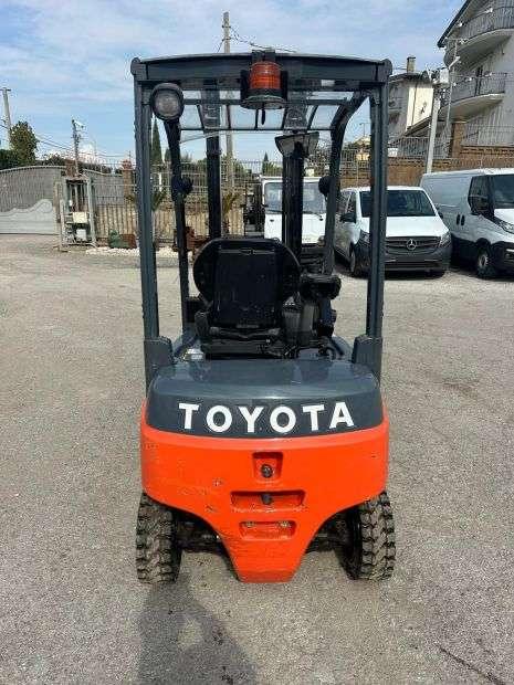 Toyota Traigo 48 Foto 4