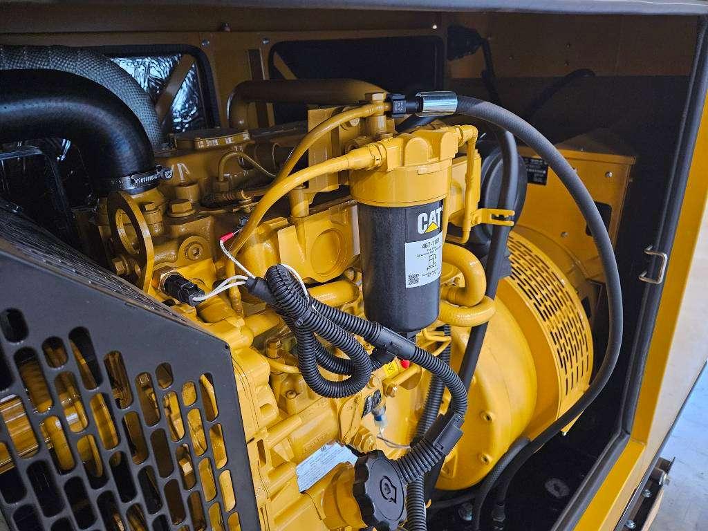 CAT DE65GC - 65 kVA Stand-by Generator Set - DPX-18206 Foto 12