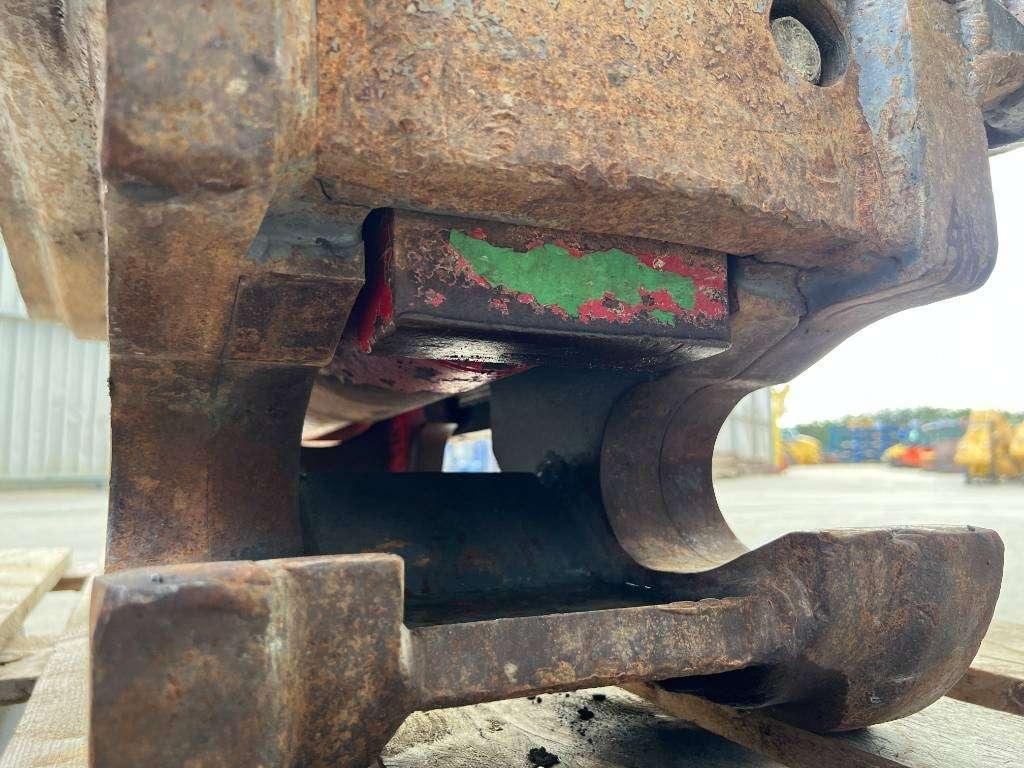 Miller Caterpillar 325 / 329 Geith Foto 13