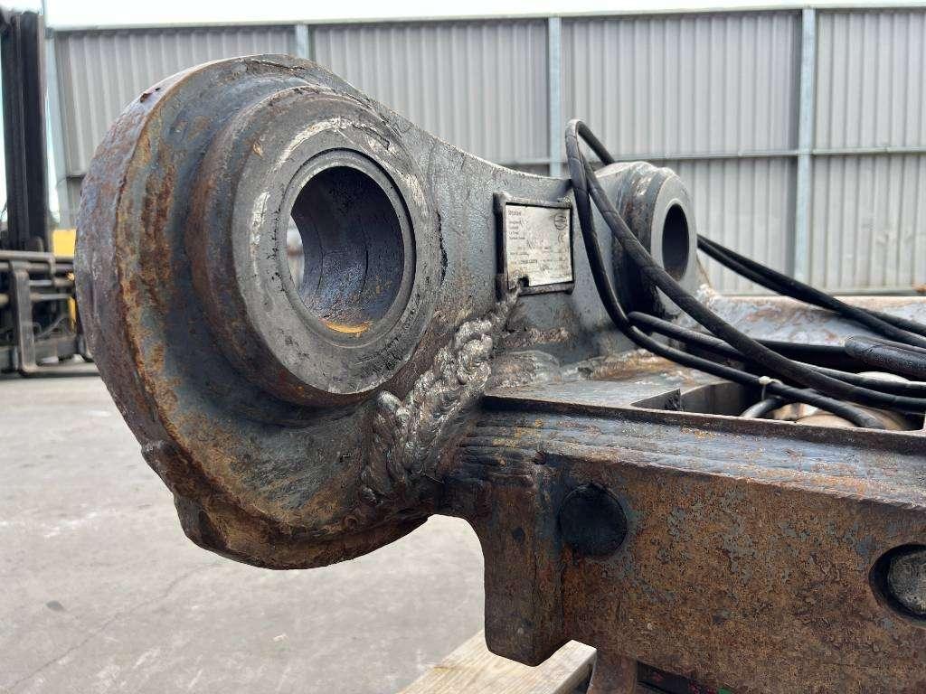 Miller Caterpillar 325 / 329 Geith Foto 18