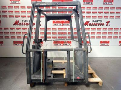 Cabina para Case 580 vendida por Massucco T. Srl Area Ricambi