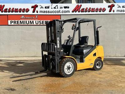 XCMG FD35T vendida por Massucco T. Srl
