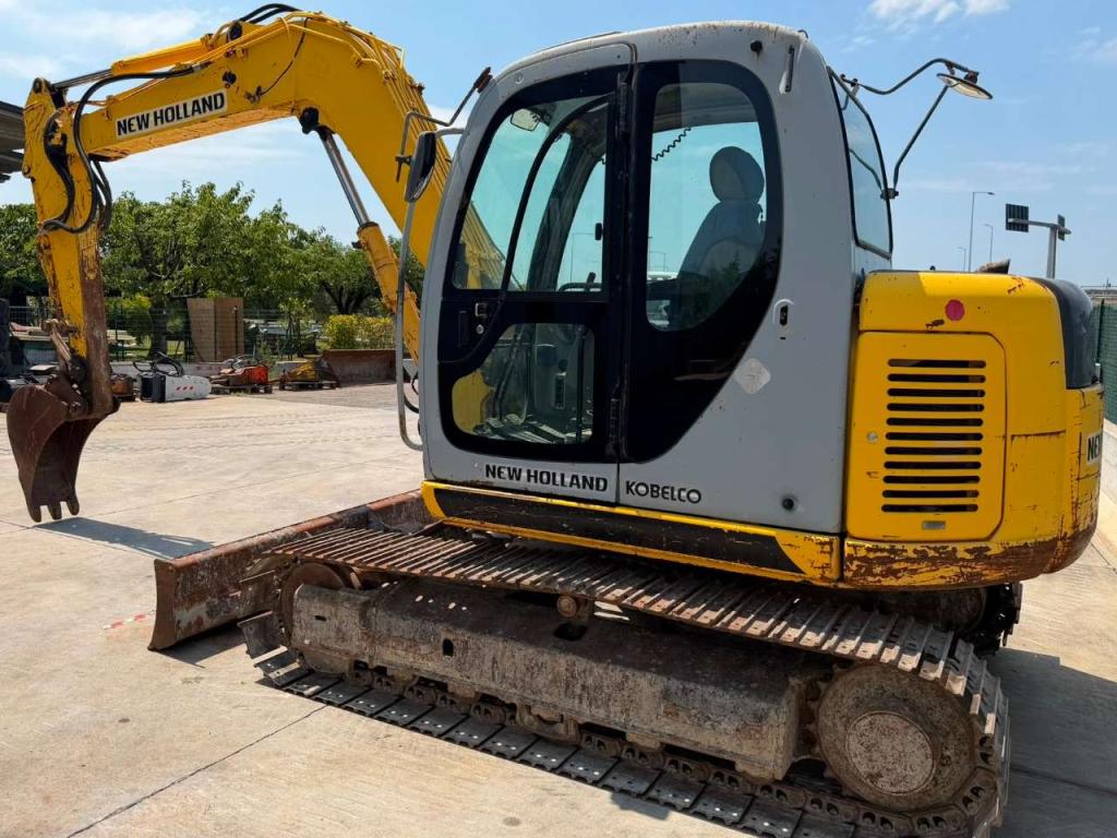 New Holland Kobelco E80 MSR Foto 2