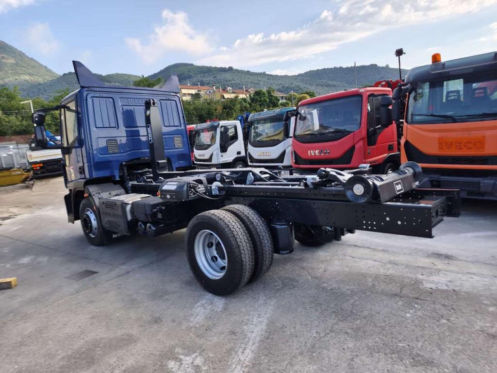 Iveco EUROCARGO CUBE 120-220 Foto 12
