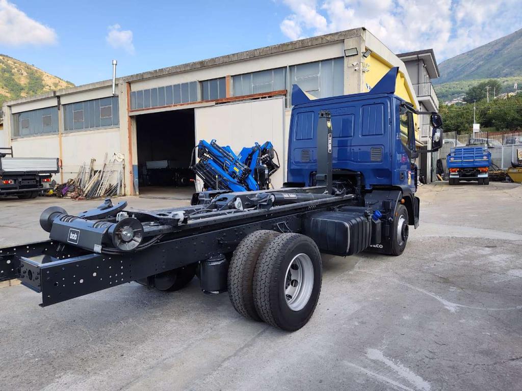 Iveco EUROCARGO CUBE 120-220 Foto 16