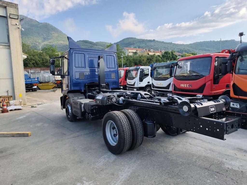 Iveco EUROCARGO CUBE 120-220 Foto 18