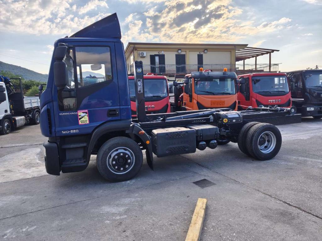 Iveco EUROCARGO CUBE 120-220 Foto 23