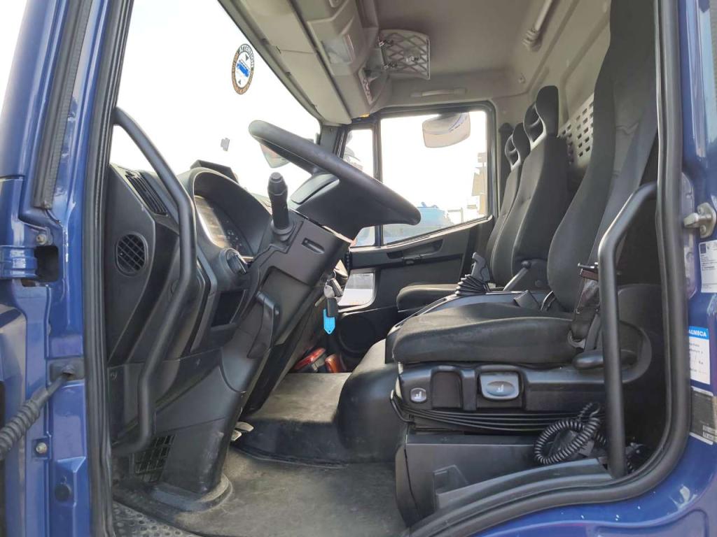Iveco EUROCARGO CUBE 120-220 Foto 9