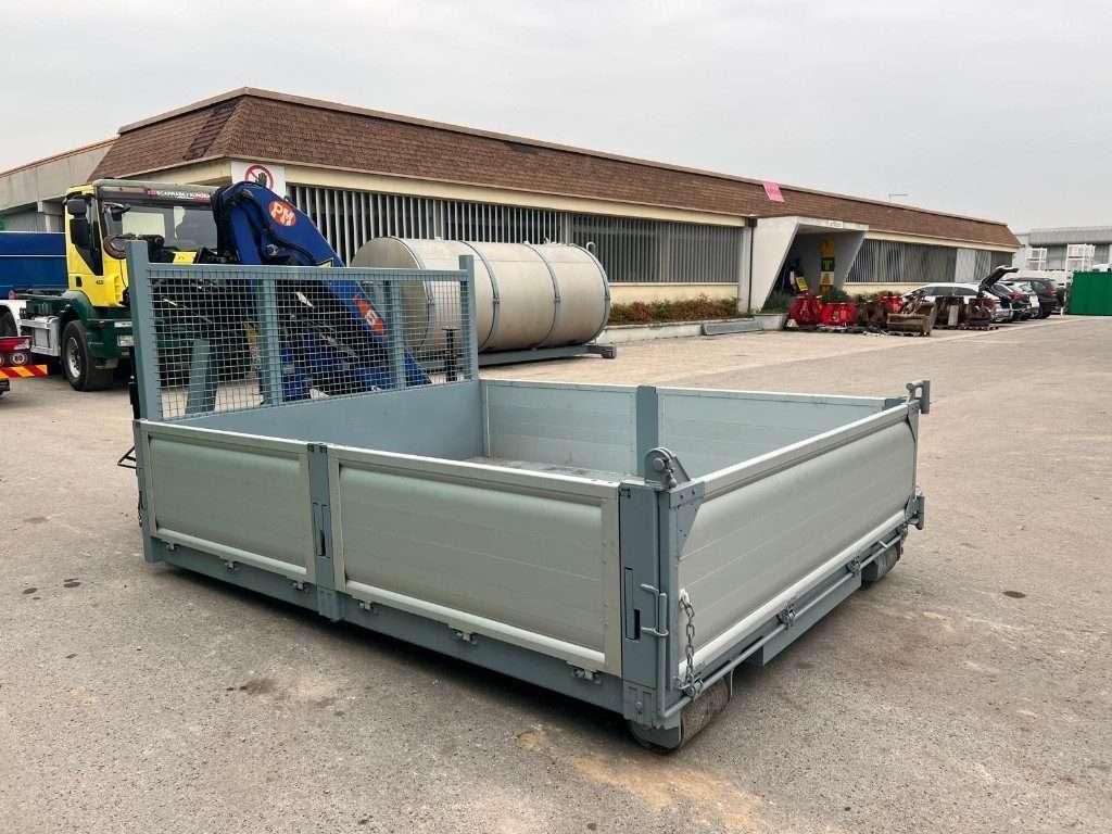 CONTAINER SCARRABILE NUOVO A PIANALE CON GRU Foto 3