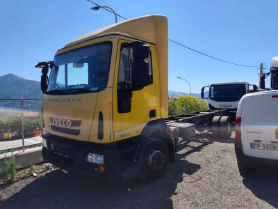 Iveco EUROCARGO CUBE 120E28P vendida por Procida Macchine S.r.l.