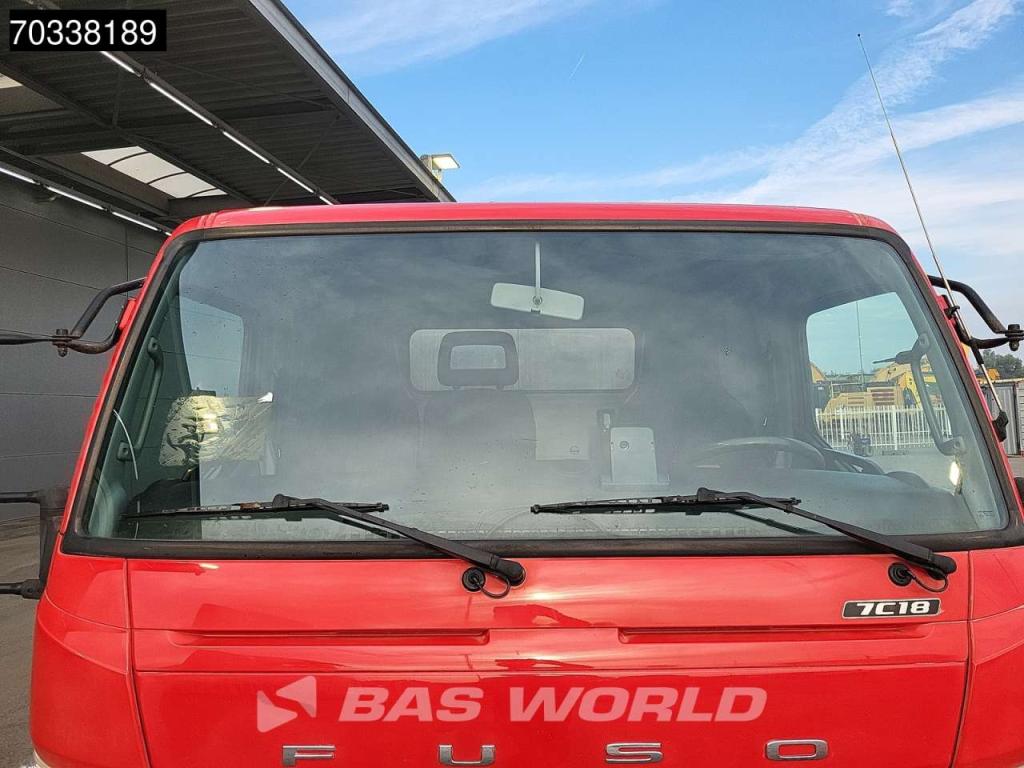 Mitsubishi 7C18 4X2 Foto 7