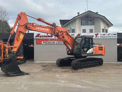 Hitachi ZX210LCN-5B vendida por Massucco T. Srl