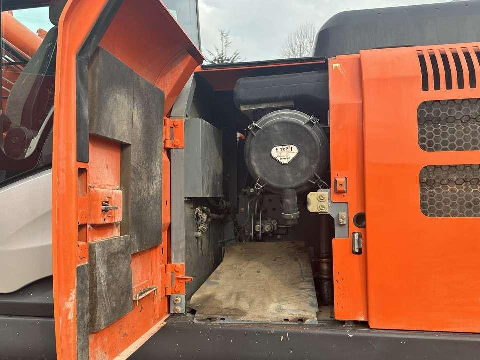 Hitachi ZX210LCN-5B Foto 8