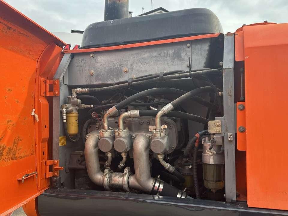 Hitachi ZX210LCN-5B Foto 9