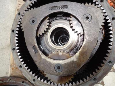 Reductor de traslación para Hitachi ZX210.3 - ZX240.3 vendida por OLM 90 Srl