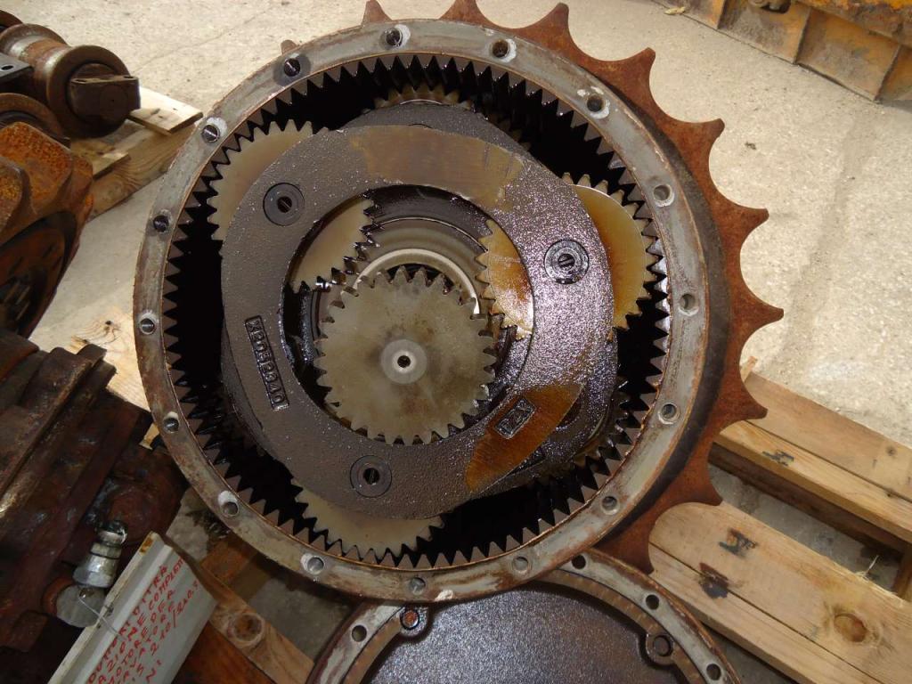 Reductor de traslación para Hitachi ZX210.3 - ZX240.3 Foto 3