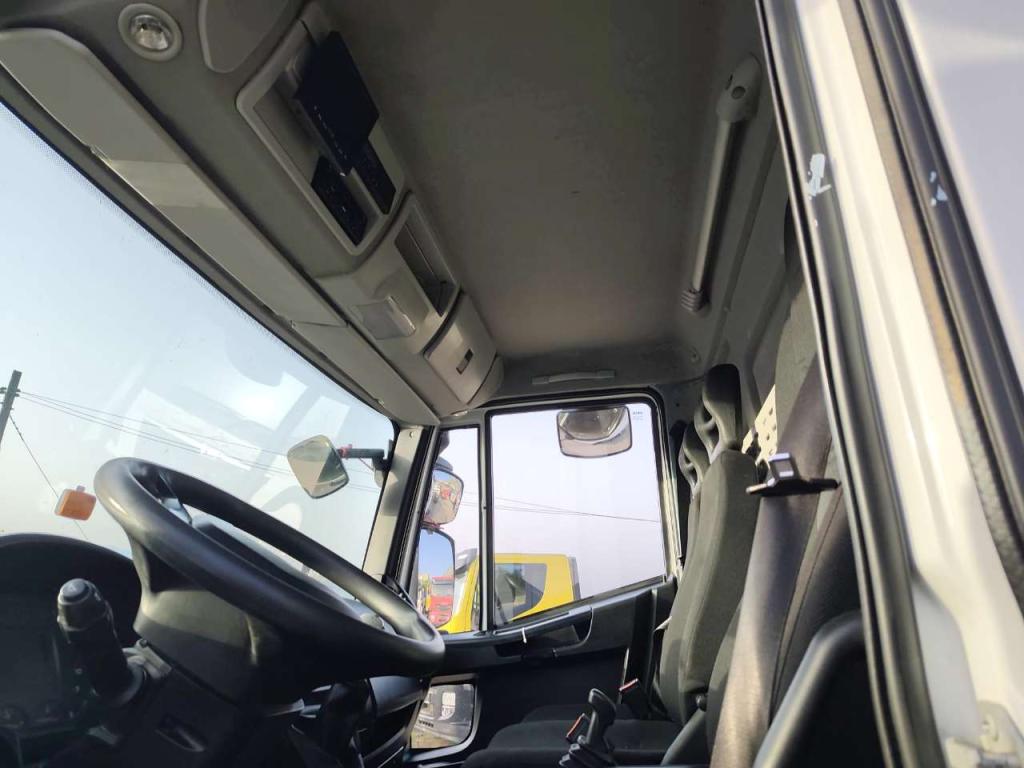 Iveco EUROCARGO 120-190L Foto 8