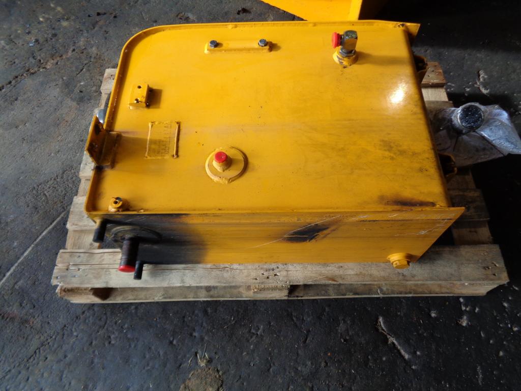 Depósito para aceite para JCB JS 130 Foto 2